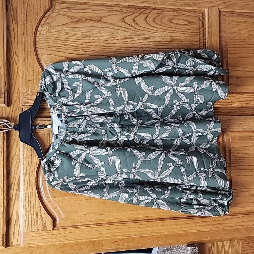 EUC Loft blouse